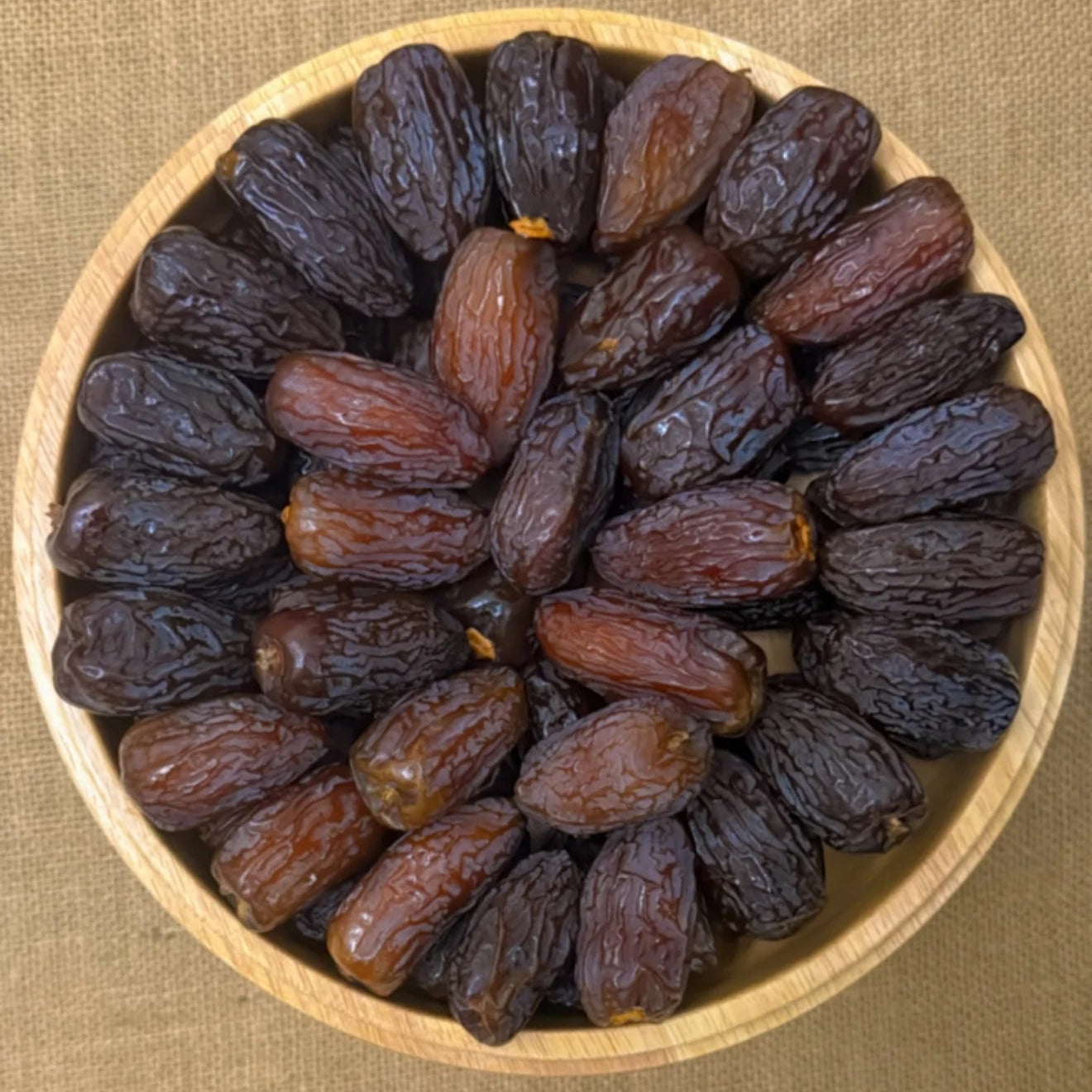 Premium Jumbo Mejdool Dates from Tamooriya