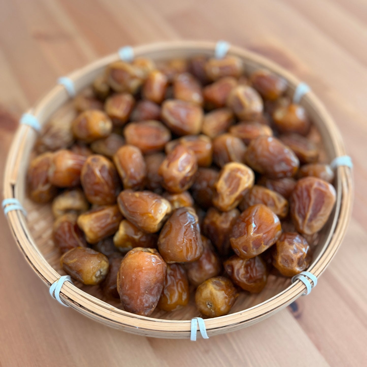 1 Kg Sukkari Dates – Fresh from Al Qassim , Saudi Arabia