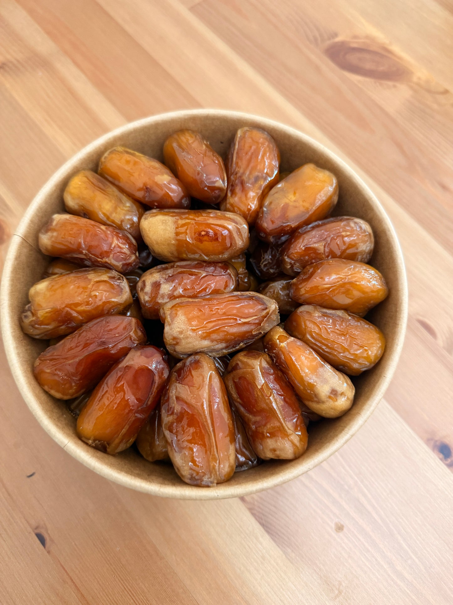 Sagai Rutab Gifting Bowl 900 Grams Pack – Fresh Saudi Dates | Tamooriya UAE