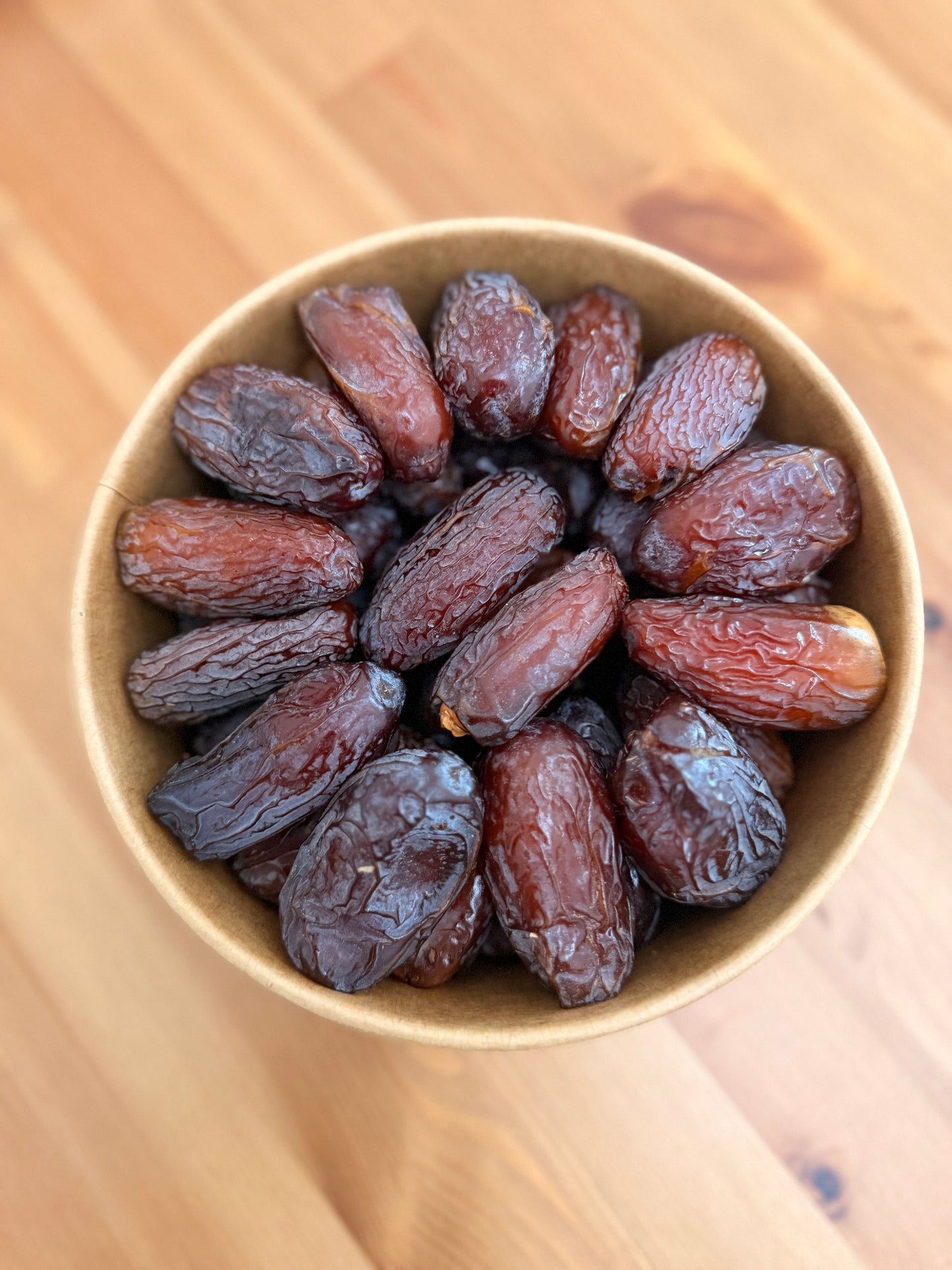 Saudi Medjool Gifting Bowl 950 Grams  – Premium Large Soft Dates | Tamooriya UAE